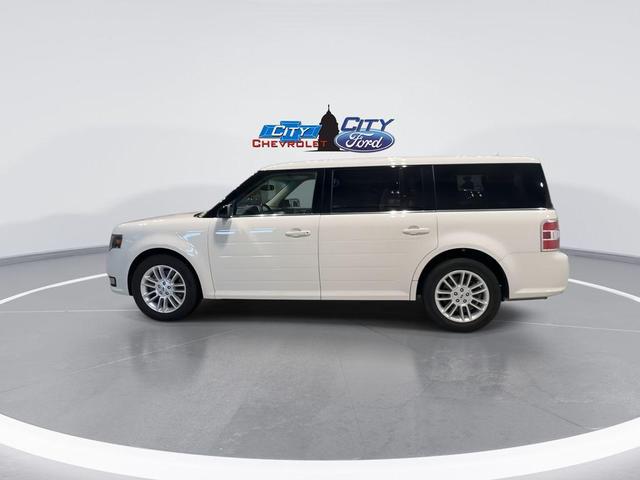 Photo of 2013 White Suede Ford Flex