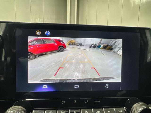 Photo of 2025 Summit White Chevrolet Colorado