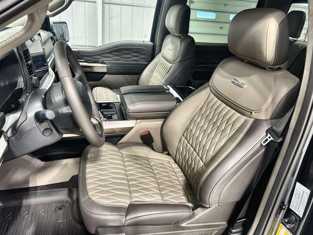 Photo of 2025 Agate Black Metallic Ford F-150