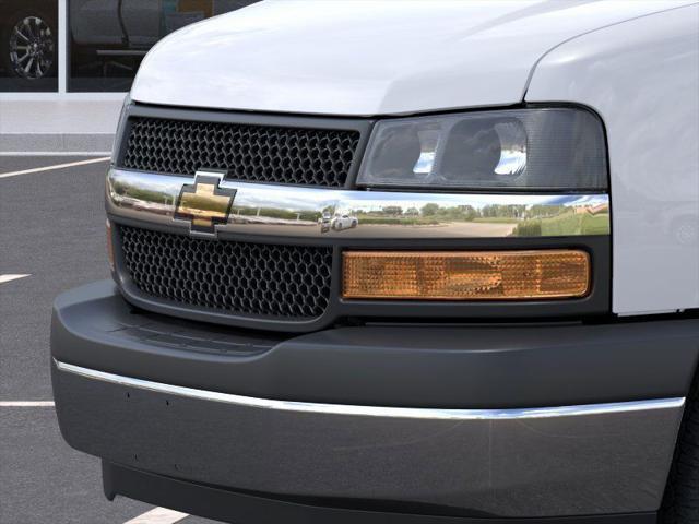 Photo of 2025 Summit White Chevrolet Express 2500