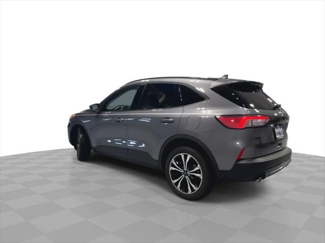 Photo of 2022 CARBONIZED GRAY Ford Escape