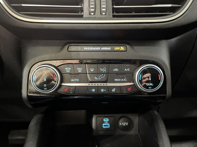Photo of 2022 CARBONIZED GRAY Ford Escape