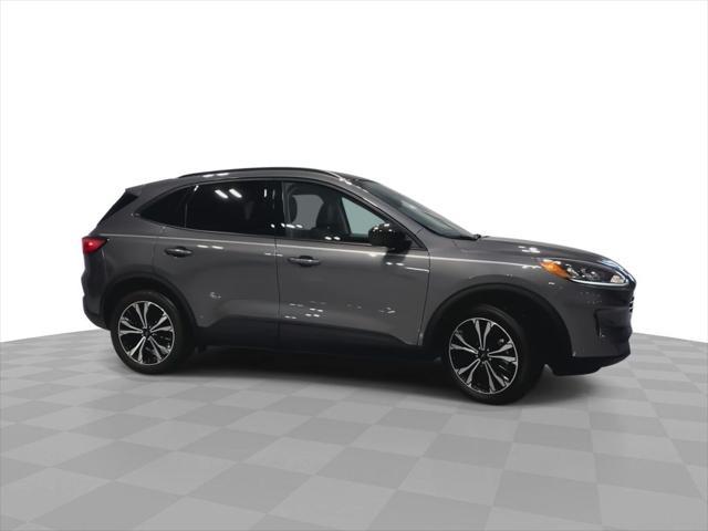 Photo of 2022 CARBONIZED GRAY Ford Escape
