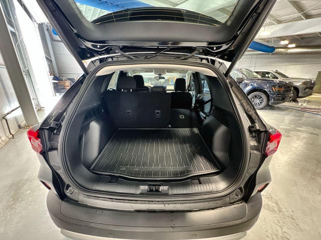Photo of 2025 Agate Black Metallic Ford Escape