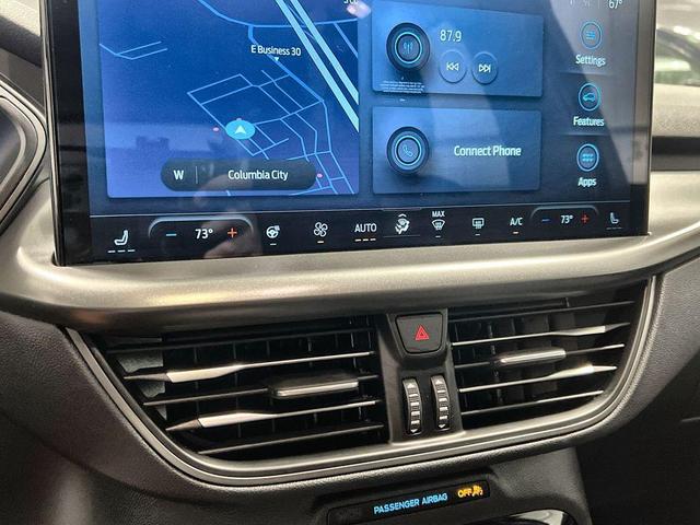 Photo of 2025 Agate Black Metallic Ford Escape