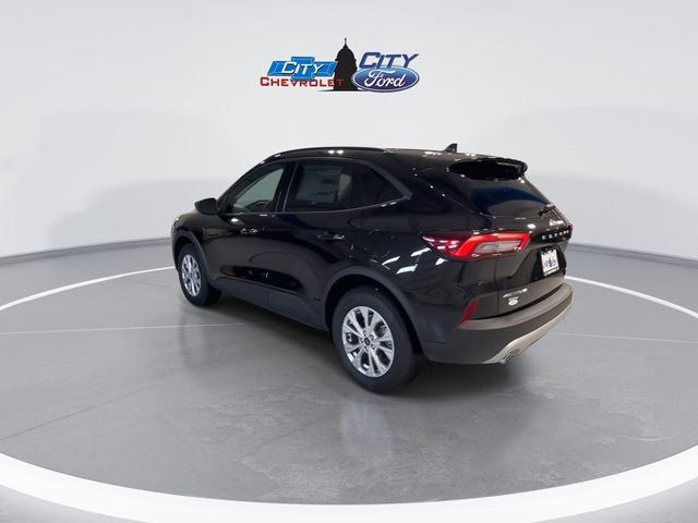 Photo of 2025 Agate Black Metallic Ford Escape