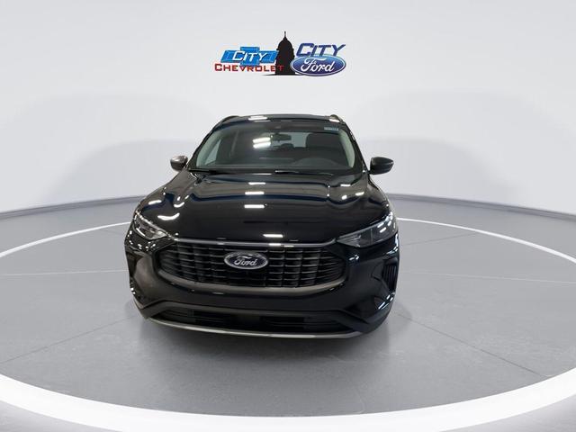 Photo of 2025 Agate Black Metallic Ford Escape