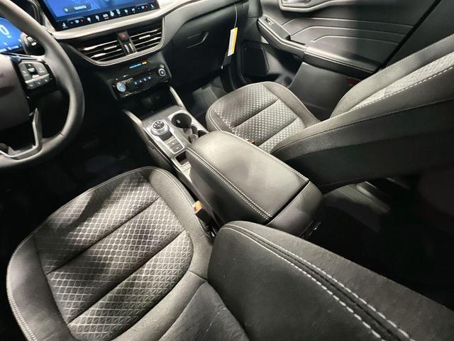 Photo of 2025 Agate Black Metallic Ford Escape