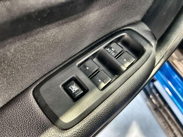 Photo of 2022 Velocity Blue Metallic Ford Ranger