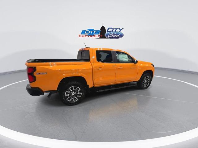 Photo of 2025 Sunrise Orange Chevrolet Colorado
