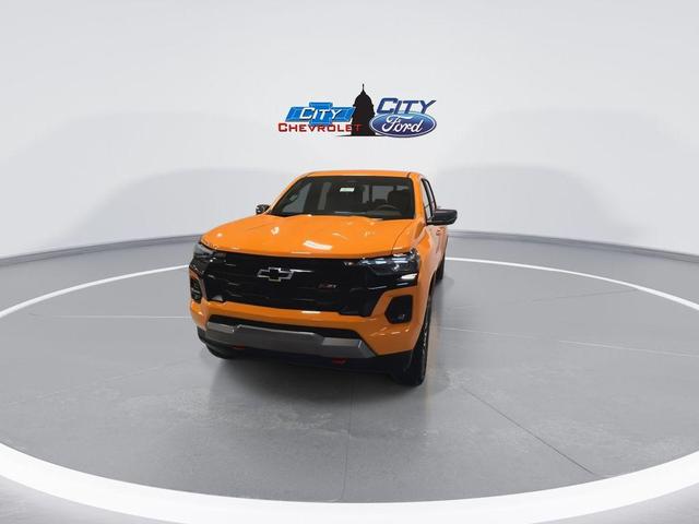 Photo of 2025 Sunrise Orange Chevrolet Colorado