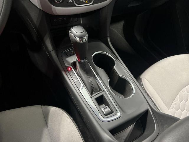 Photo of 2021 Silver Ice Metallic Chevrolet Equinox