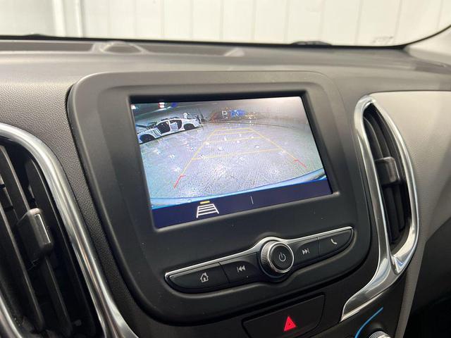 Photo of 2021 Silver Ice Metallic Chevrolet Equinox