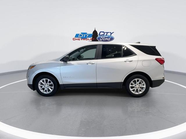 Photo of 2021 Silver Ice Metallic Chevrolet Equinox