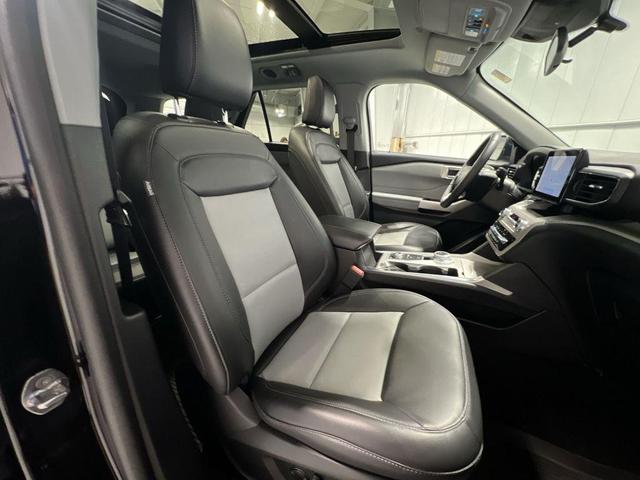 Photo of 2023 Agate Black Metallic Ford Explorer