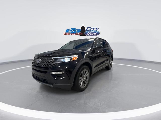 Photo of 2023 Agate Black Metallic Ford Explorer