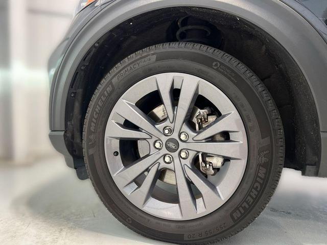 Photo of 2023 Agate Black Metallic Ford Explorer