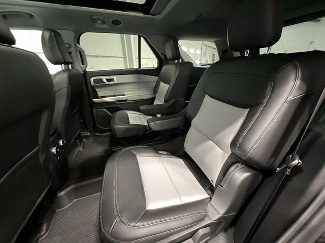 Photo of 2023 Agate Black Metallic Ford Explorer