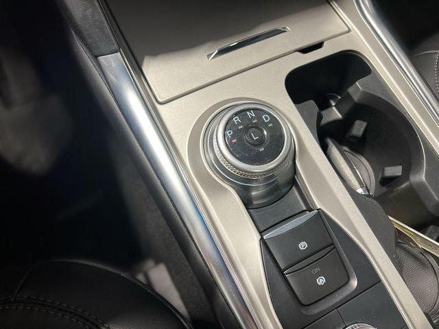 Photo of 2023 Agate Black Metallic Ford Explorer