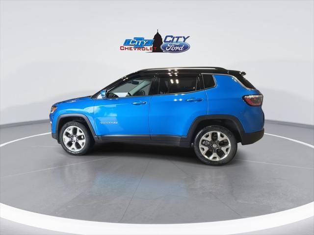 Photo of 2019 Laser Blue Pearlcoat Jeep Compass