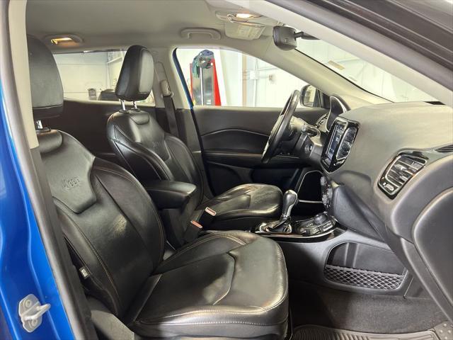 Photo of 2019 Laser Blue Pearlcoat Jeep Compass