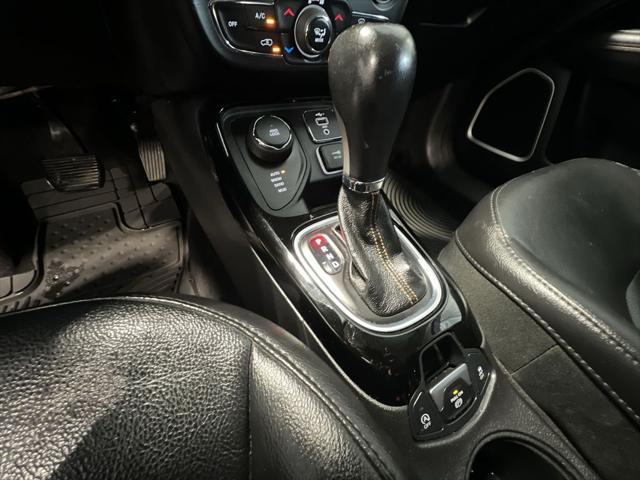 Photo of 2019 Laser Blue Pearlcoat Jeep Compass