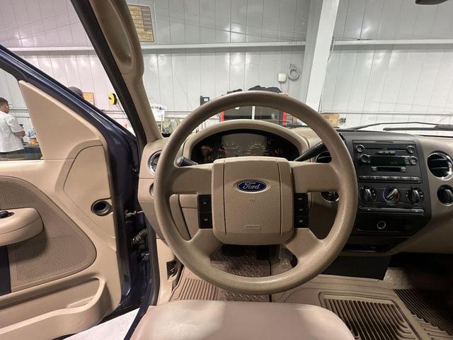 Photo of 2004 Medium Wedgewood Blue Clearcoat Metallic Ford F-150