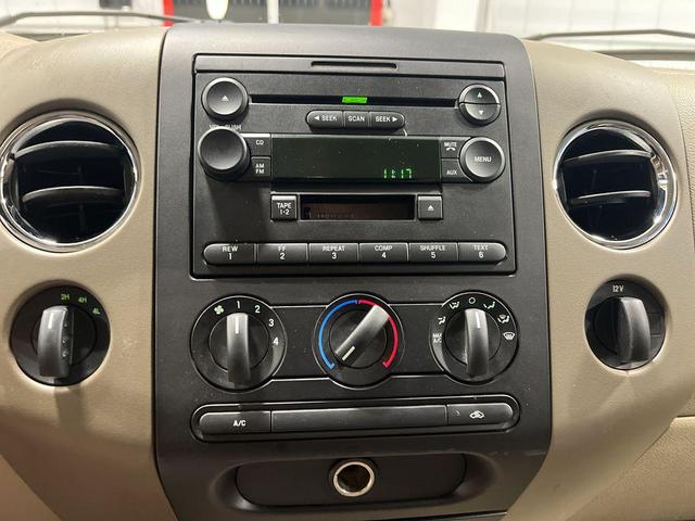 Photo of 2004 Medium Wedgewood Blue Clearcoat Metallic Ford F-150