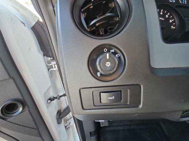 Photo of 2013 Oxford White Ford F-150