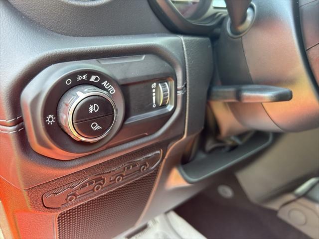 Photo of 2025 Firecracker Red Clearcoat Jeep Gladiator