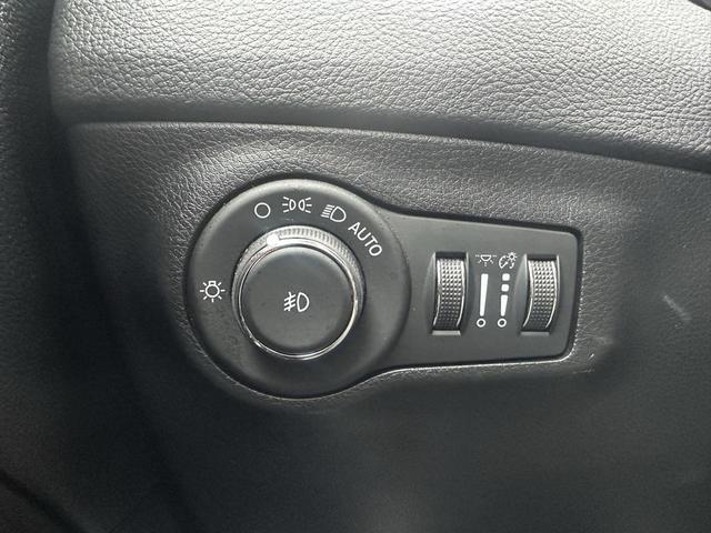 Photo of 2021 Jazz Blue Pearlcoat Jeep Compass