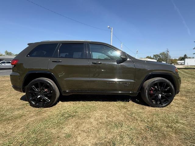 Photo of 2016 Recon Green Clearcoat Jeep Grand Cherokee