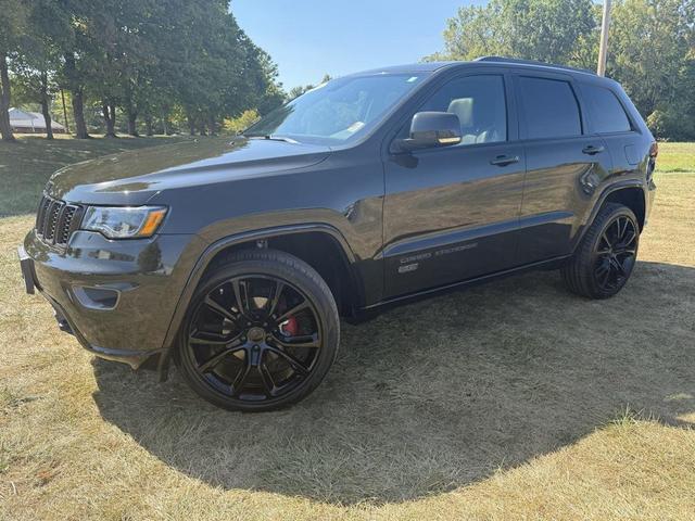 Photo of 2016 Recon Green Clearcoat Jeep Grand Cherokee