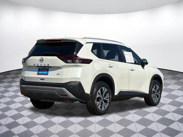 Photo of 2022 Pearl White Tricoat Nissan Rogue