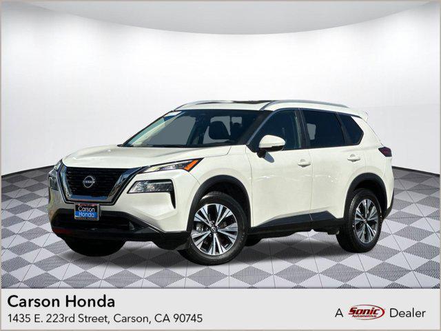 Photo of 2022 Pearl White Tricoat Nissan Rogue