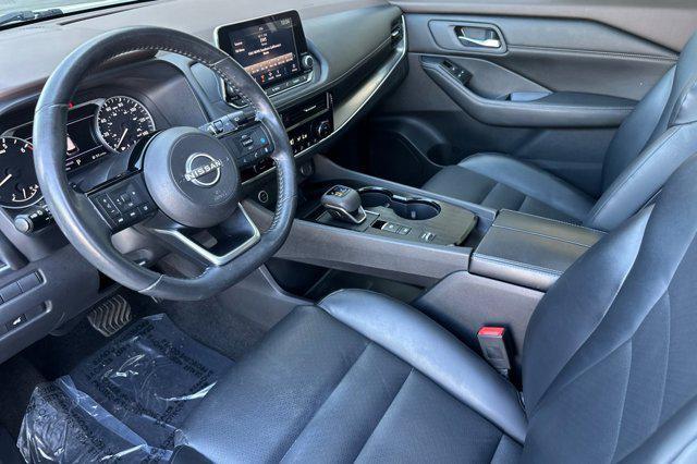 Photo of 2022 Pearl White Tricoat Nissan Rogue