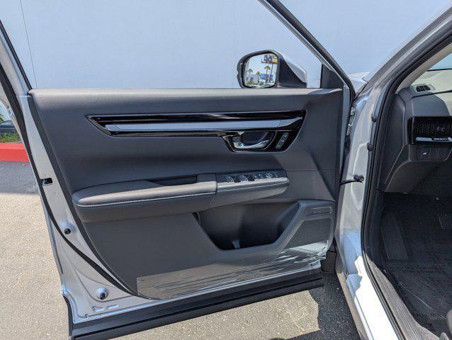 Photo of 2026 Solar Silver Metallic Honda CR-V