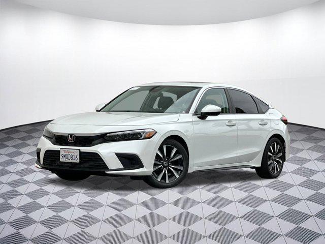 Photo of 2024 Platinum White Pearl Honda Civic