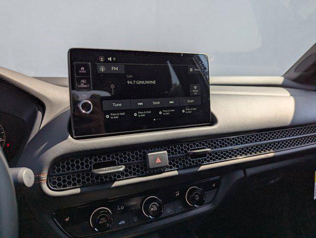 Photo of 2026 Platinum White Pearl Honda HR-V