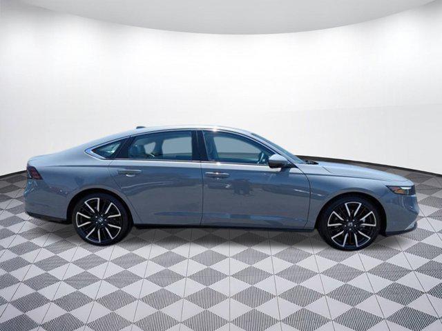 Photo of 2025 Urban Gray Pearl Honda Accord Hybrid