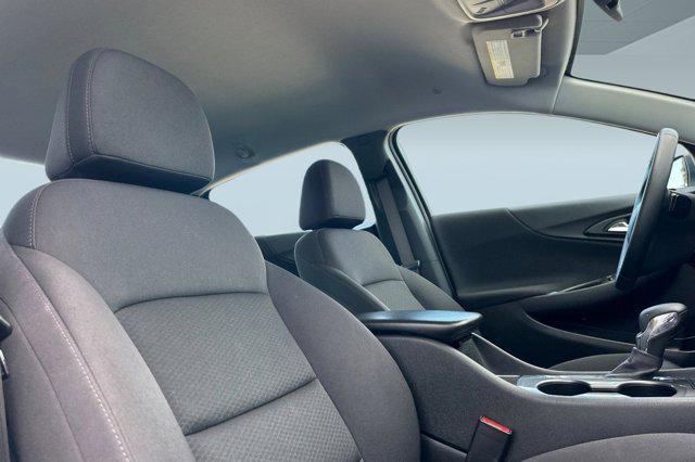 Photo of 2024 Mineral Gray Metallic Chevrolet Malibu