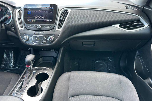 Photo of 2024 Mineral Gray Metallic Chevrolet Malibu