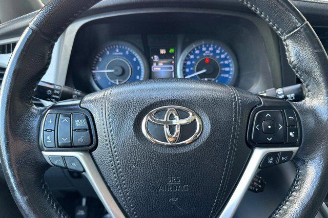 Photo of 2020 Midnight Black Metallic Toyota Sienna