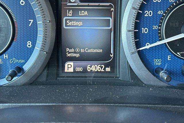 Photo of 2020 Midnight Black Metallic Toyota Sienna