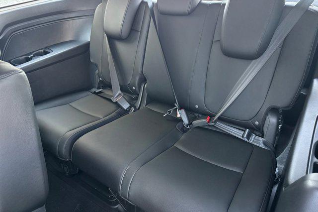 Photo of 2026 Crystal Black Pearl Honda Odyssey