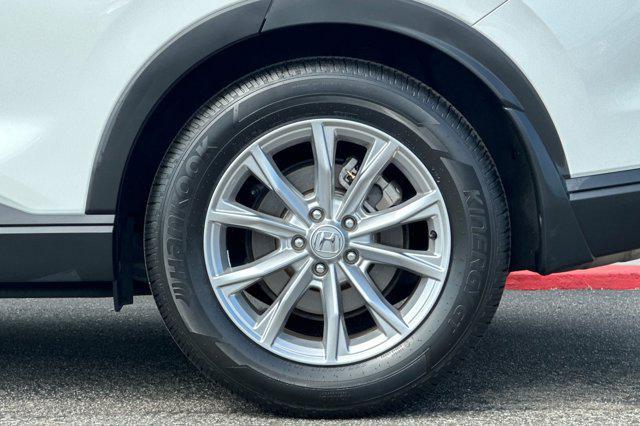 Photo of 2023 Platinum White Pearl Honda CR-V