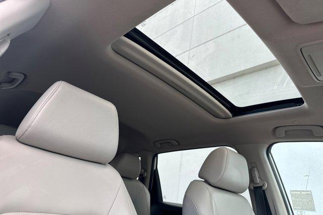 Photo of 2023 Platinum White Pearl Honda CR-V