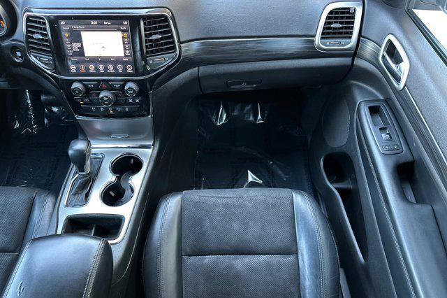 Photo of 2019 Bright White Clearcoat Jeep Grand Cherokee