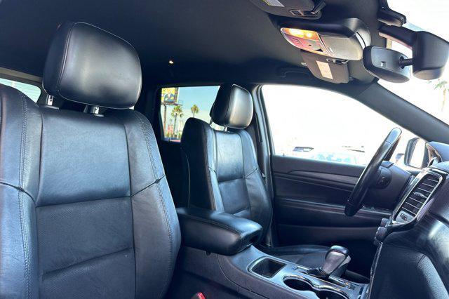 Photo of 2019 Bright White Clearcoat Jeep Grand Cherokee