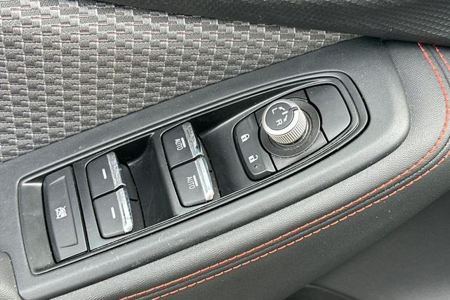 Photo of 2024 Magnetite Gray Metallic Subaru Forester